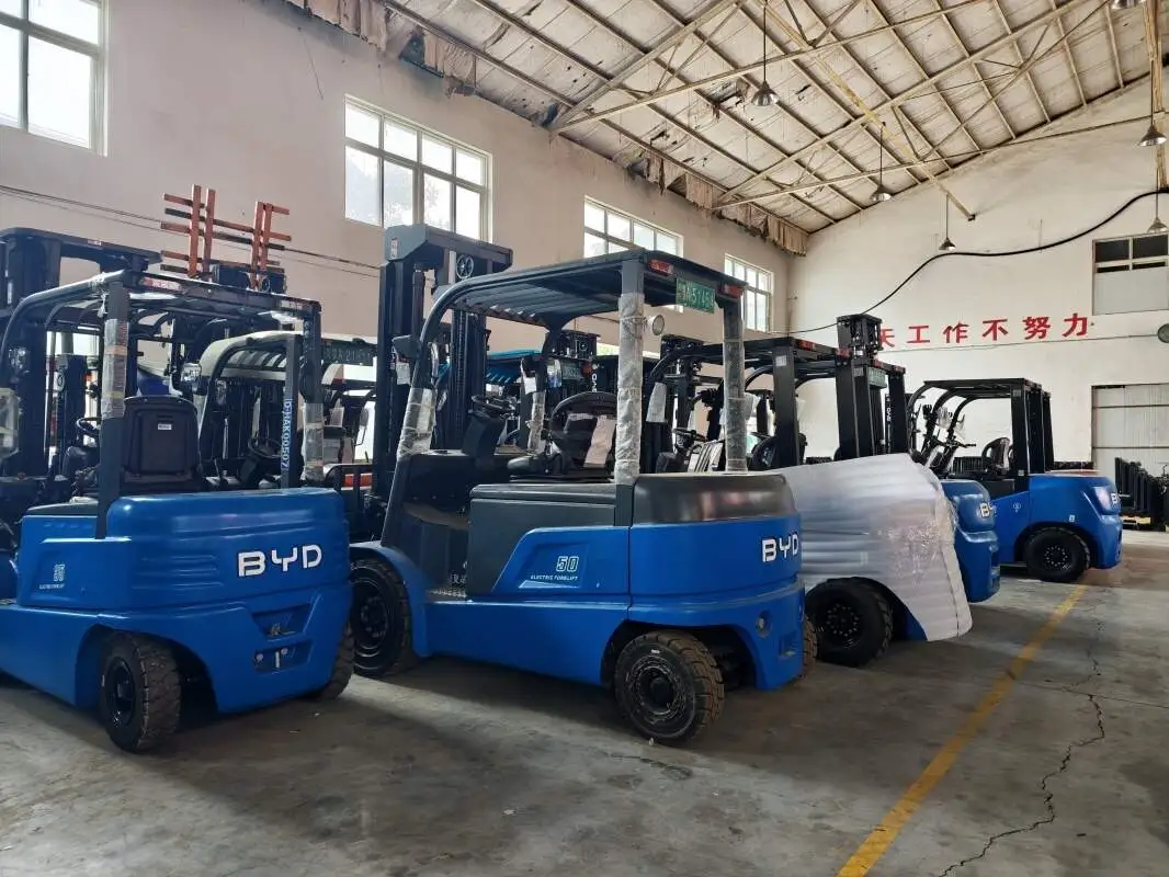 黔东南比亚迪叉车销售点 厂区现场演示